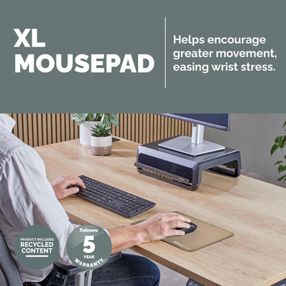 Fellowes Breyta Mousepad ergonomico extra-large Sabbia - Base in gomma antiscivolo, bordi cuciti resistenti, protezione Microban, ecologico e ottimizzato per mouse ottici e laser.