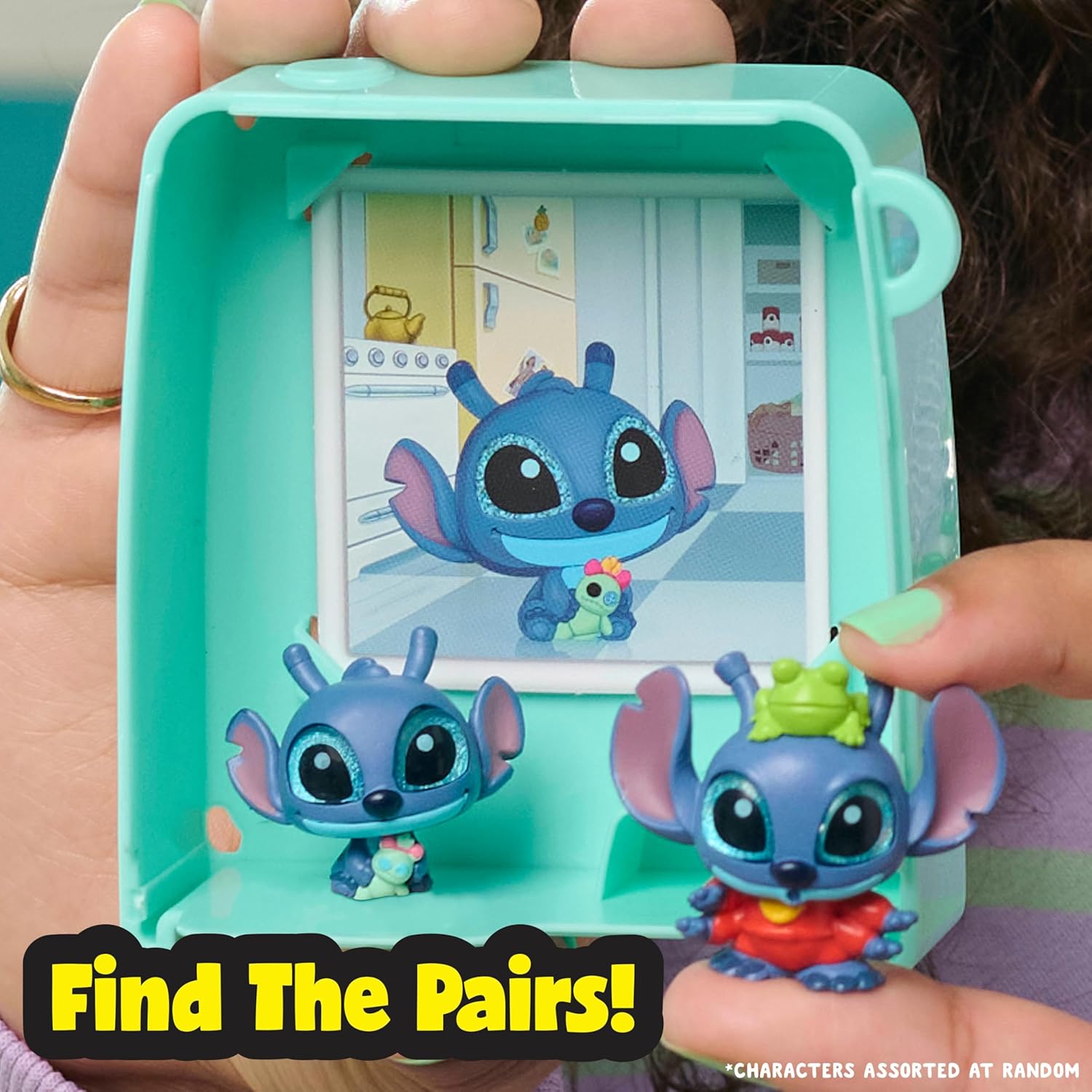 Just Play Disney Doorables Remember When Lil’ Moments Mini Peek, Collectible Toy Mini Figures, Kids Toys for Ages 5 Up
