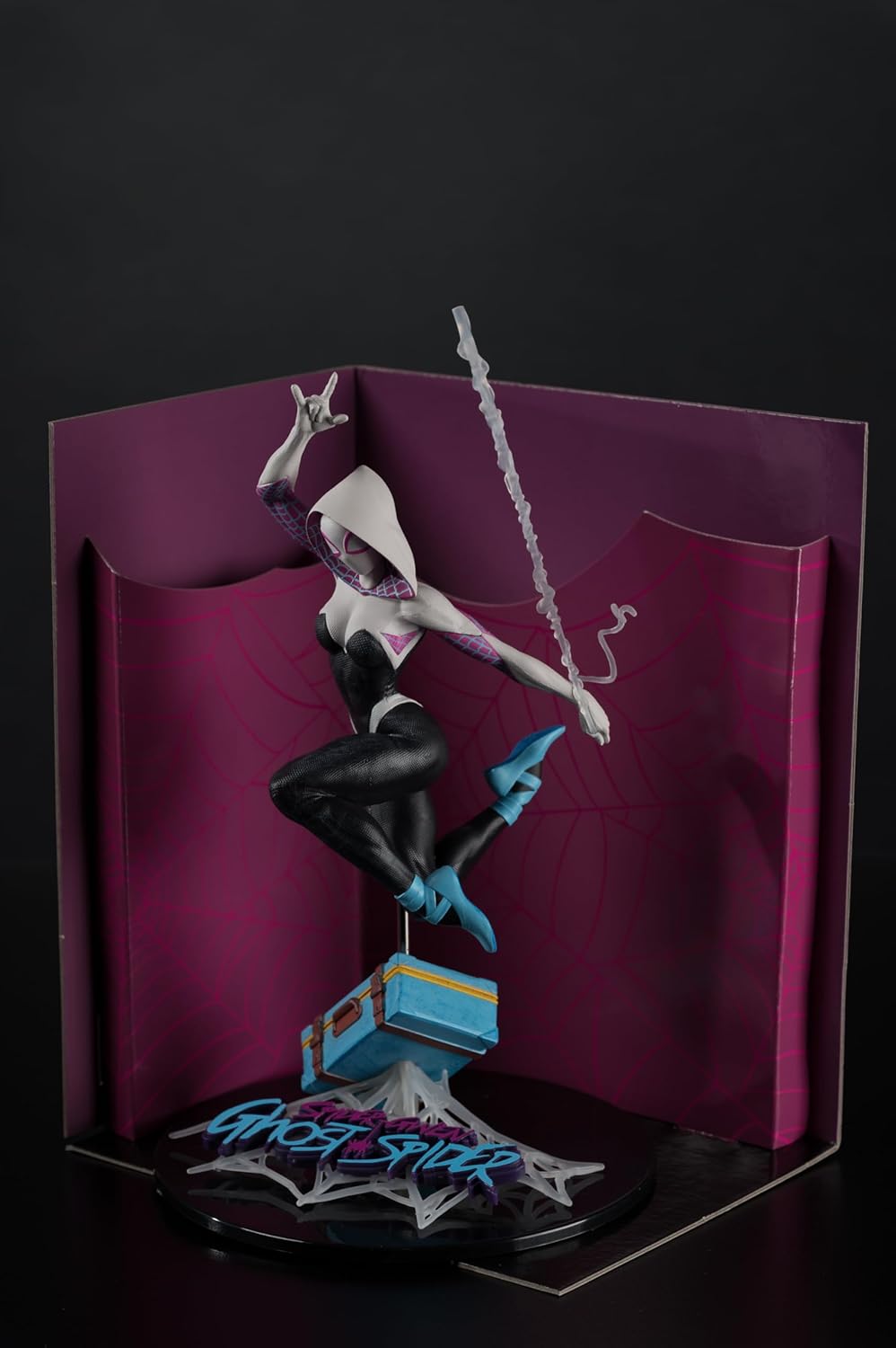 McFarlane Marvel Collection - Ghost-Spider (The Amazing Spider-Man #1) 1:10 Scale Figure