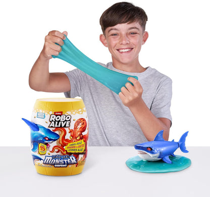 ZURU Robo Alive Deep Sea Monster Surprise Shark Figure