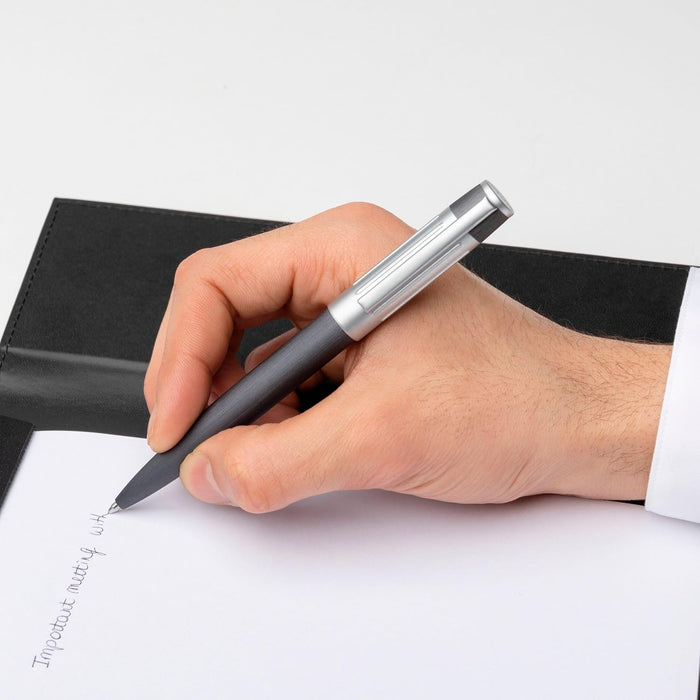 Hugo Boss Gear Ribs HSV3064D Brass and Aluminium Ballpoint Pen Gun Length: 13.8 cm Blue