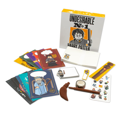 LEGO Harry Potter - Set di scatole con penna a forma di amico di penna, include carta intestata, buste, penna gel a scopa, cartoline, foglio adesivo, nastro di carta rotolo, blocco note adesivo