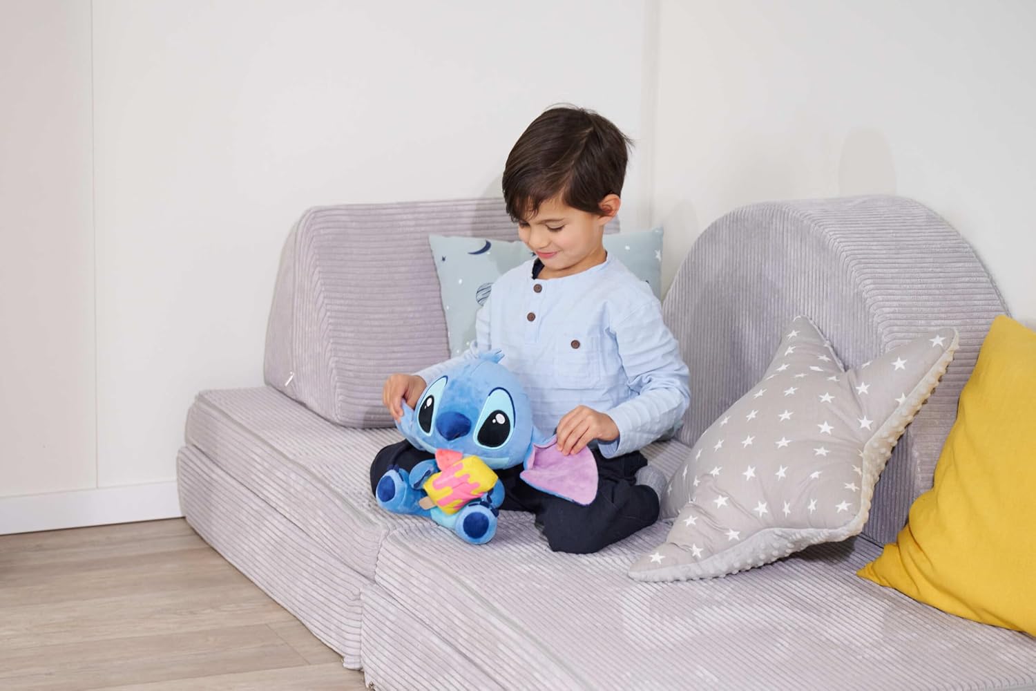 Disney Stitch with Ice Lolly 25 cm Plush Figure, Suitable from the First Months of Life
