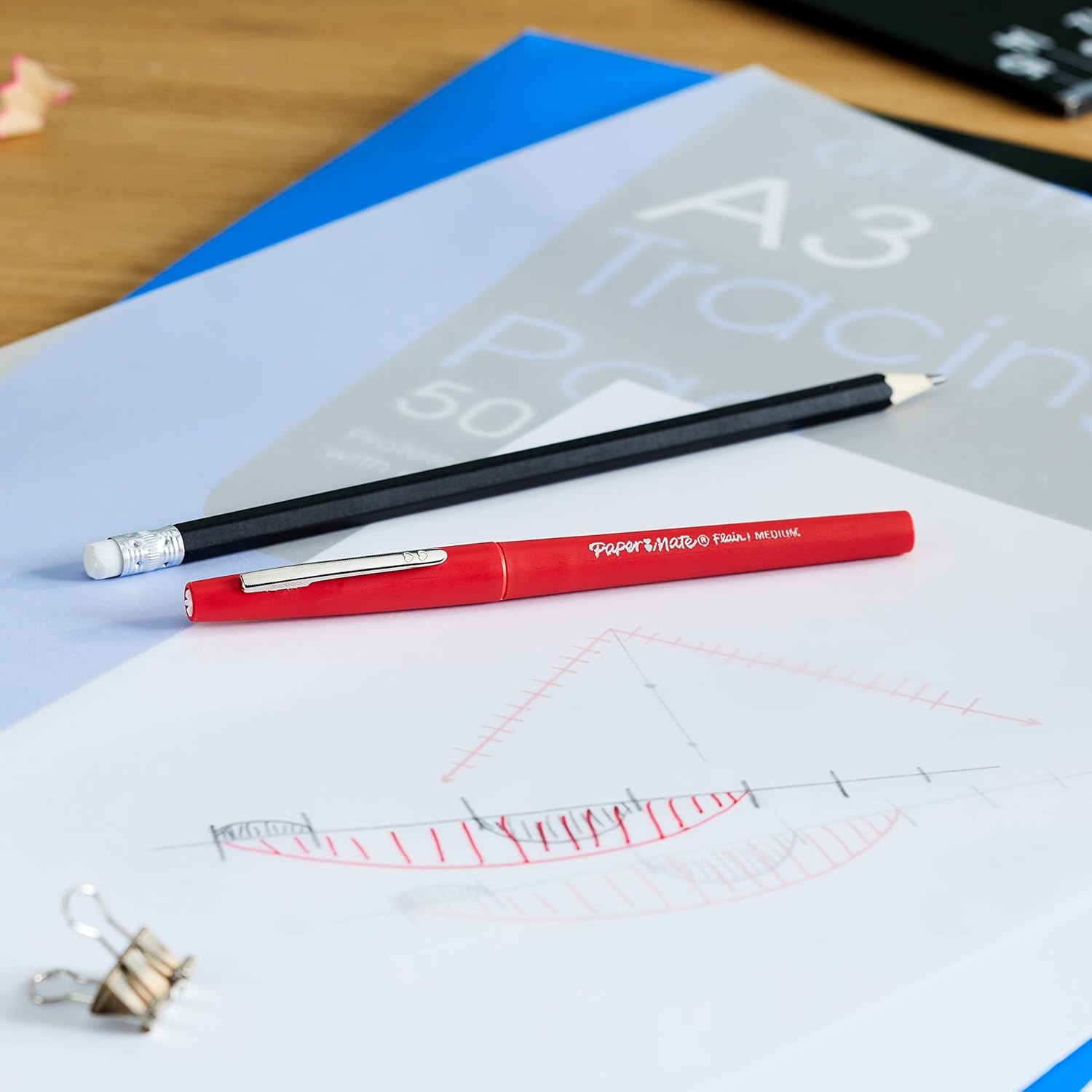 Paper Mate Flair Felt Tip Pens | Medium Point (0.7 mm) Marker Pens | Red Pens | for Writing, Marking, Drawing & Sketching | 12 Count