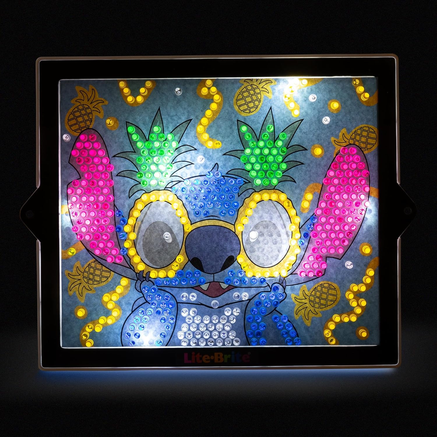 Basic Fun Lite-Brite Colour Pop Disney Stitch – Light-Up Creative Toy with 6 Templates, 650 Colourful Pegs & 4 Light Modes – HD Grid Art Set for Stitch Fans