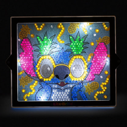 Basic Fun Lite-Brite Colour Pop Disney Stitch – Light-Up Creative Toy with 6 Templates, 650 Colourful Pegs & 4 Light Modes – HD Grid Art Set for Stitch Fans