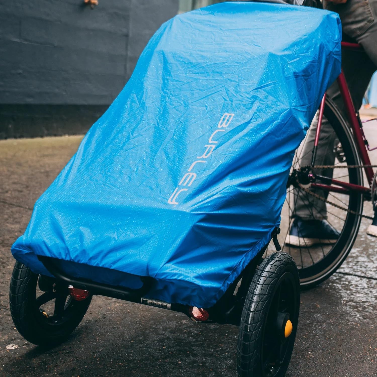 Burley Travoy Rain Cover, Atomic Blue