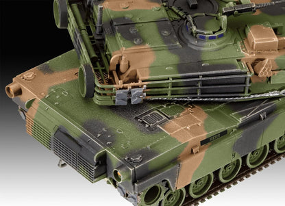 Revell 03346 M1A2 Abrams Tank 1:72 Scale Model Kit