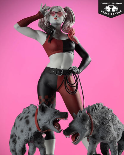 McFarlane Toys - DC Direct Harley Quinn di Jenny Frison (Harley Quinn: rosso, bianco e nero) statua in resina scala 1:10