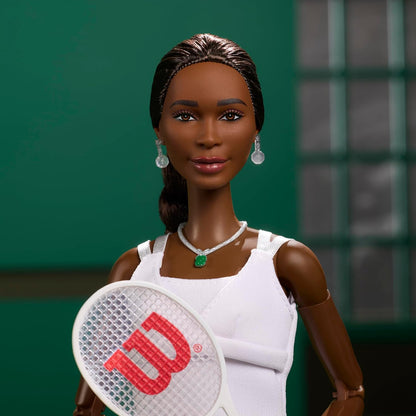 Barbie Signature - Venus Williams Serie Inspiring Women, bambola da collezione con completo da tennis e racchetta inclusa, confezione da esposizione, 6+ anni, HRM49