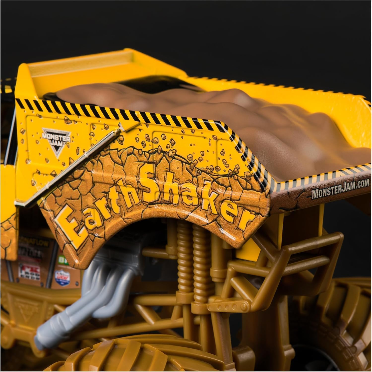 Monster Jam Series 23 Oversized Official Earth Shaker Monster Truck, Collector Die-Cast Vehicle, 1:24 Scale, Kids Toys for Boys Ages 3 and up