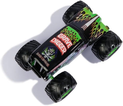 Monster Jam Series 23 Oversized Official Grave Digger Monster Truck, Collector Die-Cast Vehicle, 1:24 Scale, Kids Toys for Boys Ages 3 and up