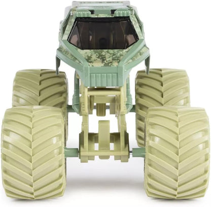 Monster Jam Series 23 Oversized Official Soldier Fortune Monster Truck, Collector Die-Cast Vehicle, 1:24 Scale, Kids Toys for Boys Ages 3 and up