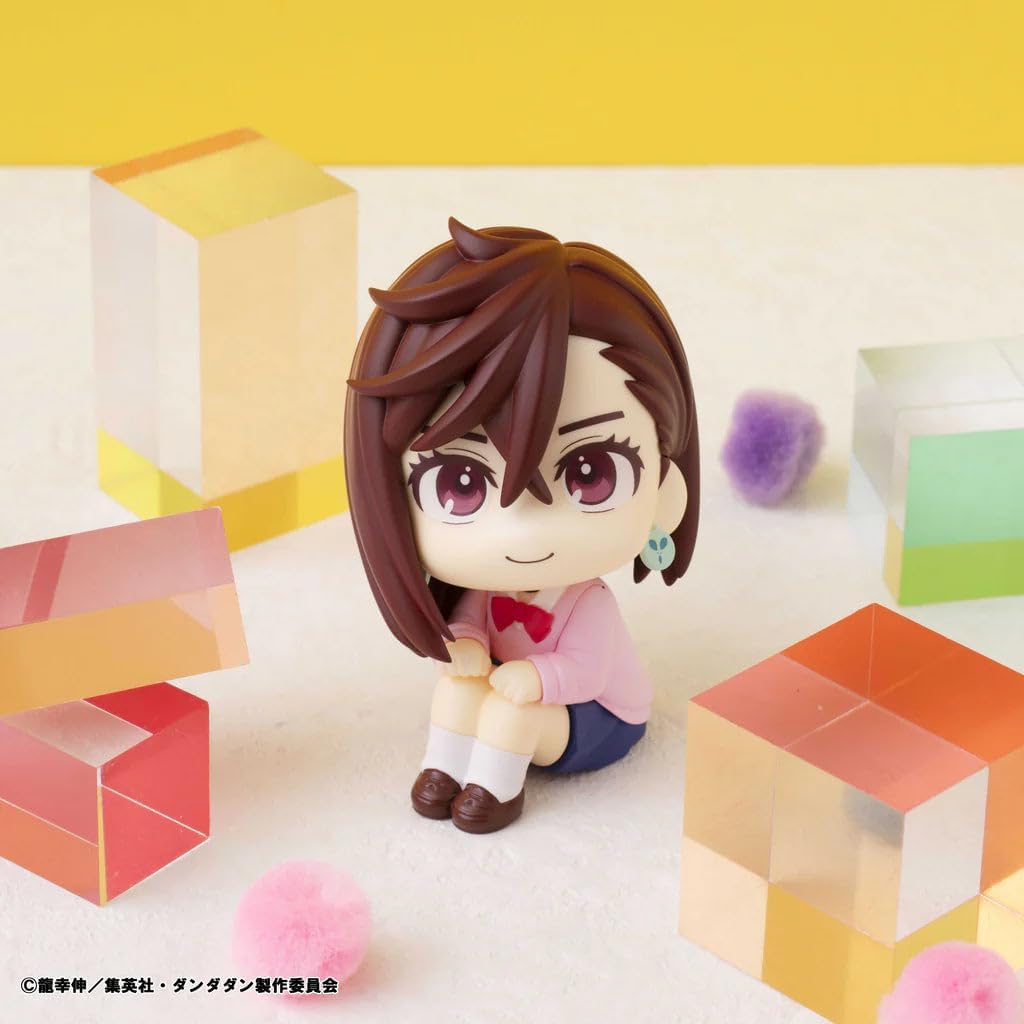 Dandadan Look Up Pvc Statue Momo 11 Cm