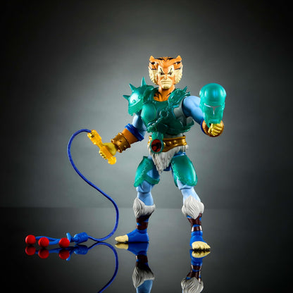 Masters of the Universe Origins & Thundercats, 5.5-inch Posable Action Figure Tygra, 1980s Crossover Toy Removable Armor, Bolo Accessory & Mini Comic