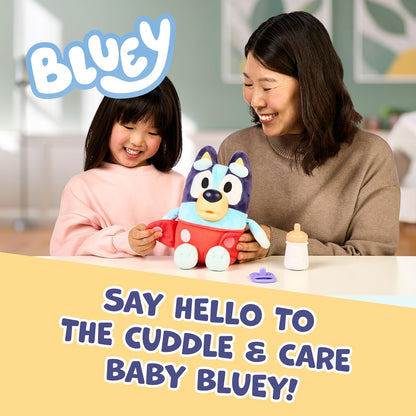 Bluey Baby verwöhnt und pflegt, füttert und beruhigt Baby, elektronisches Plüschtier 28 cm mit 10 verschiedenen Babygeräuschen, 2 Zubehörteilen und herausnehmbarer Windel
