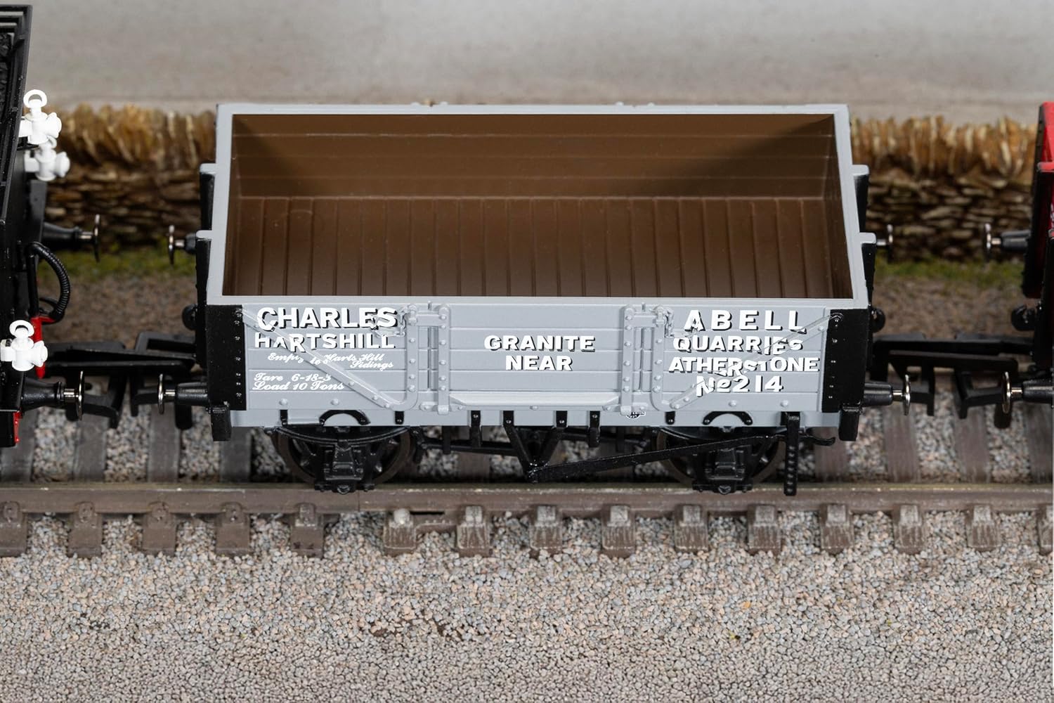 Hornby R60294 Charles Abell 4 Plank Wagon No214