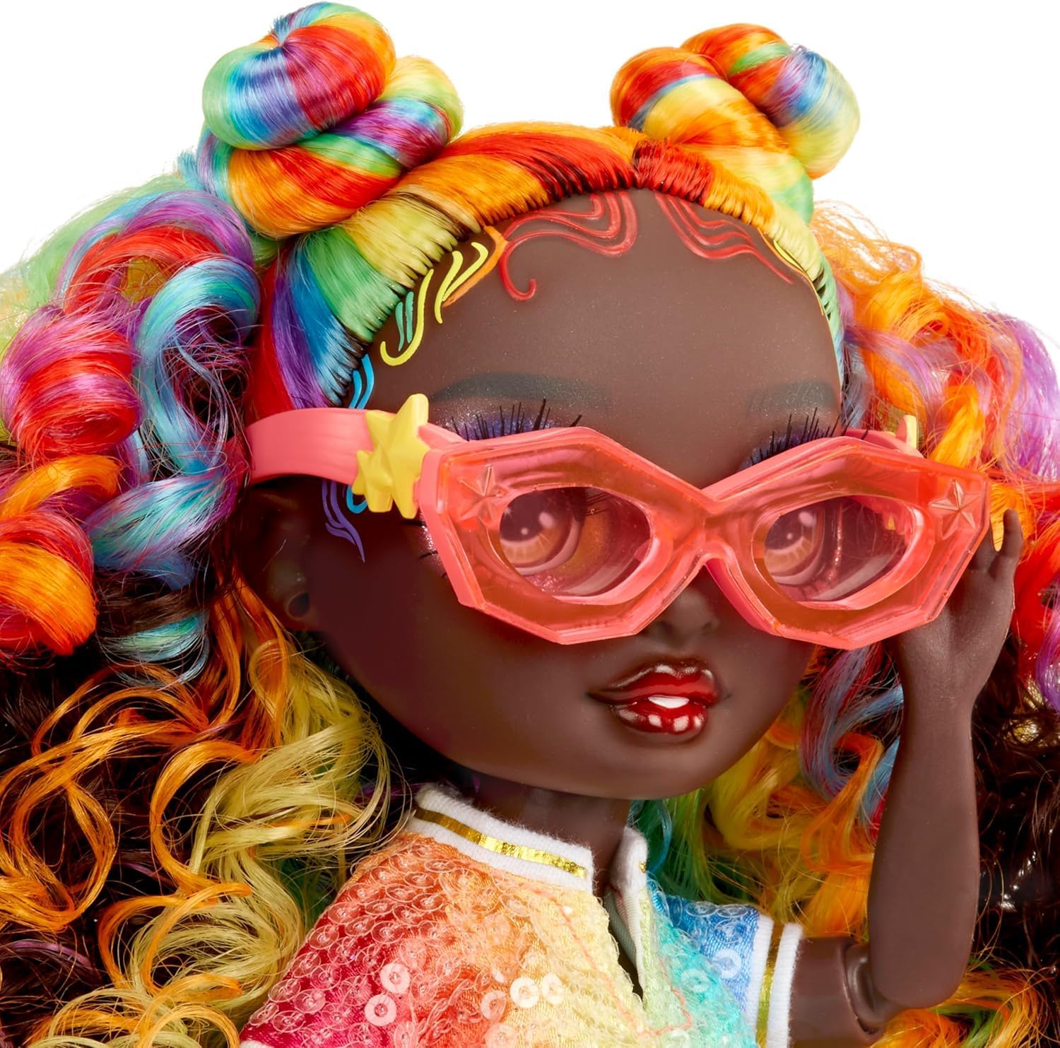 RAINBOW HIGH Creative Crystals Iris - Muñeca de Moda Arcoiris de 28 cm con Accesorio de Cristal Make It Kit, Anillo para Ti, DIY, Manualidades, Juego de Resina, para Niños de +8 Años, NO Comestible
