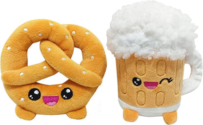 Joy Toy - Yummis Together Brezel und Bier - 2 Plüsch 15 cm in Take Away Plüsch Tasche 21x21 cm