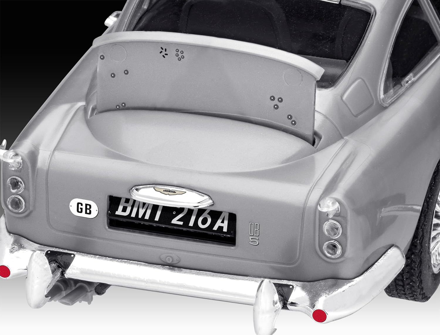 Revell 07746 James Bond Aston Martin DB5 (Click System) 1:24 Scale Unbuilt, Pre-Coloured, Click-Together (Non-Glue), Plastic Model Kit