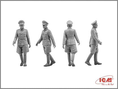ICM 1:35 - Typ 320 (W142) Saloon with German Staff