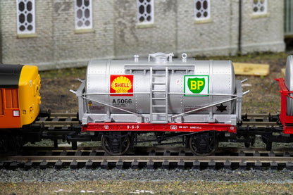 Hornby R60292 BP Shell 14t Tanker 5066