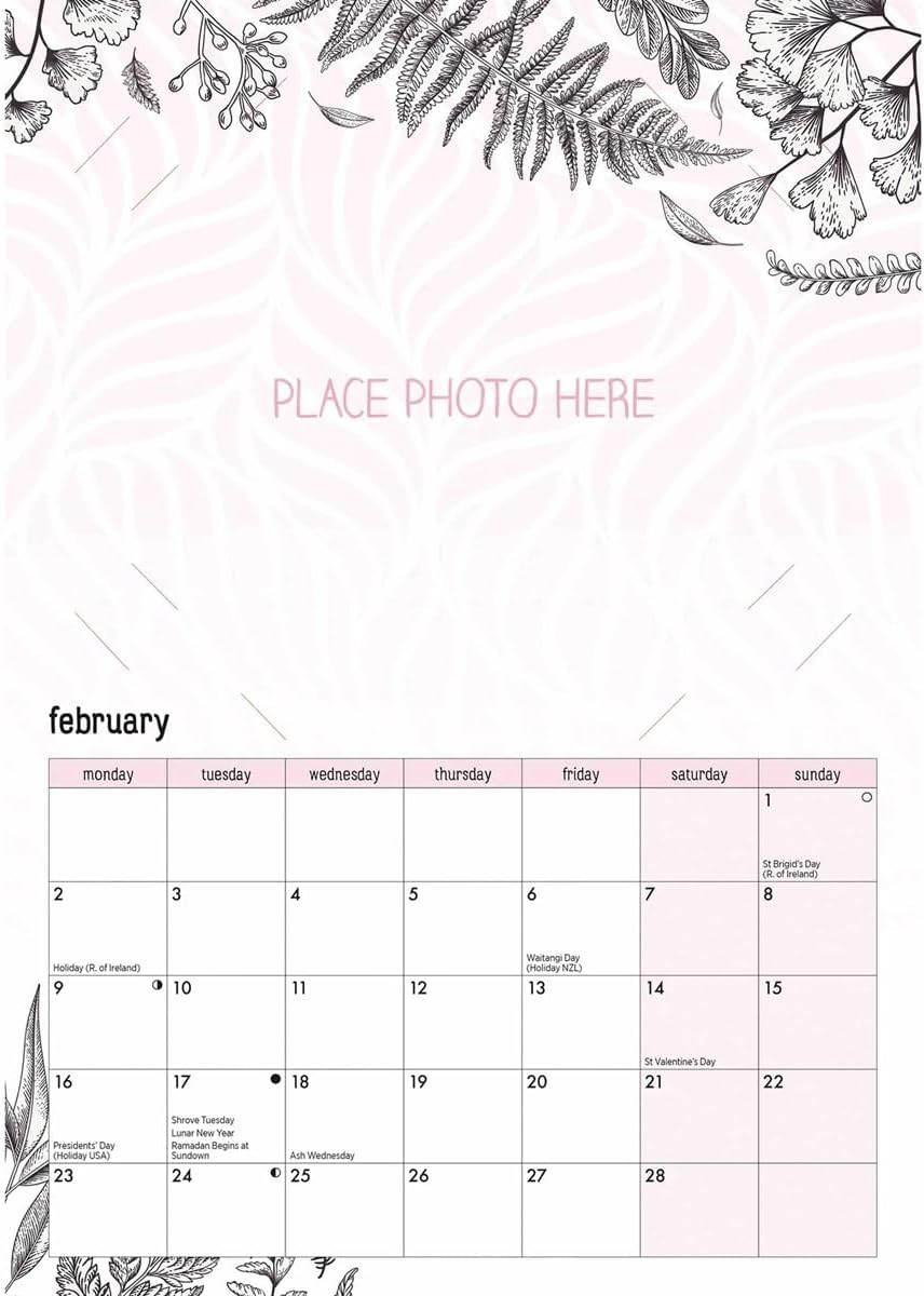Carousel Worldwide, Your Family Photos 2026 A4 Wall Calendar