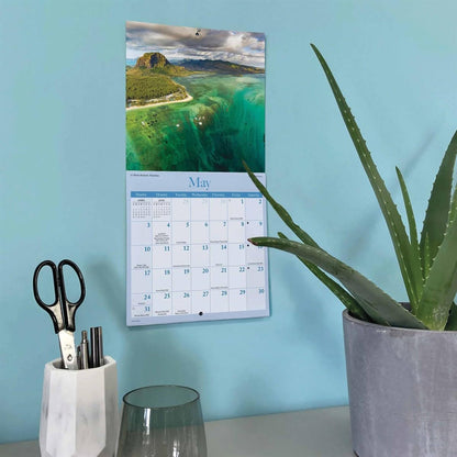 Carousel Worldwide, Amazing Planet 2026 Mini Wall Calendar