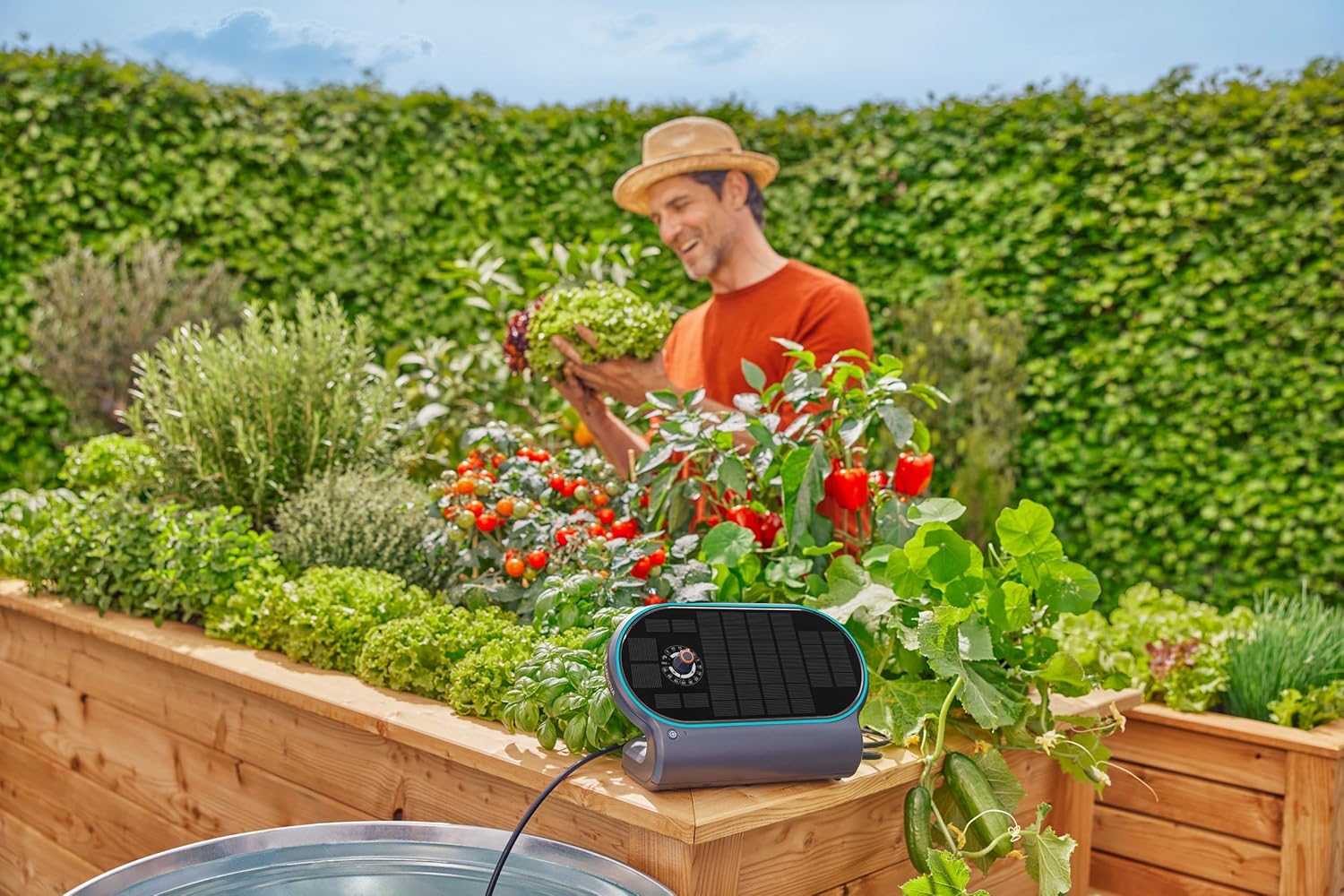 Gardena - Solar-Powered Irrigation Aquabloom L Set
