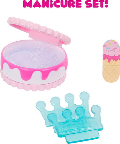 Yummiland Beauty Bag Playset + Lip Gloss Doll - Ice Cream Bag - Includes Bianca Bubblegum Exclusiva, Esmalte + Pegatinas de Uñas, Manicura, Juego de Muñecas, Juego de Cosmética, para Niños 4+ Años