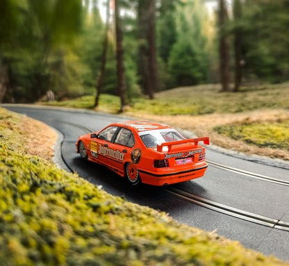 Scalextric C4624 BMW E36 320i - STW 1996 - Jagermeister