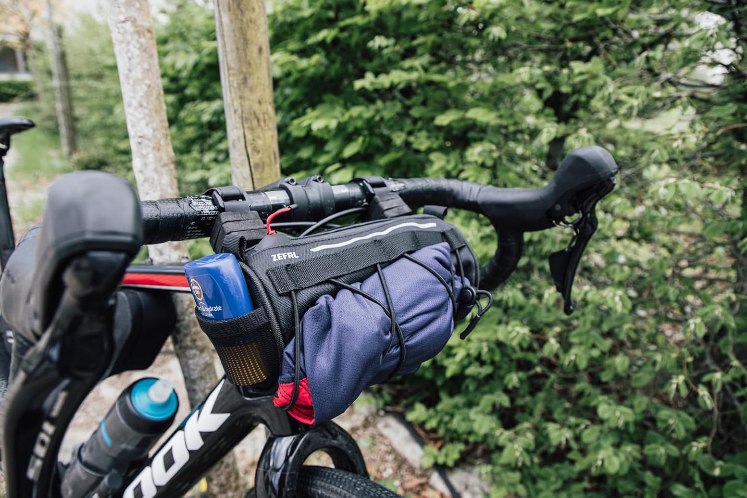 ZEFAL Z Adventure F1 - Bicycle Handlebar Bag - Compact, Lightweight and Waterproof - Universal Mounting on Handlebars - Black, 1.2 litres