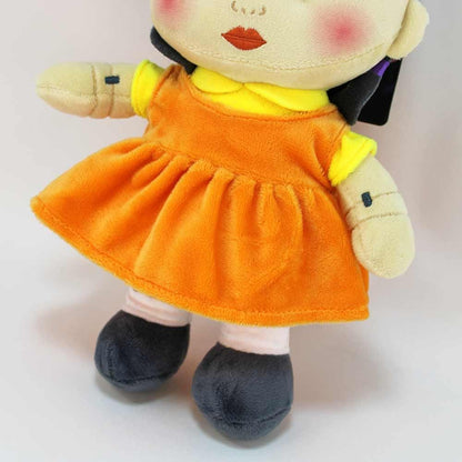 Play by Play Squid Game Young-HEE Doll - 28 cm Plush Embroidered Details Original Licensed Product