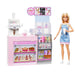 Barbie Koffiebar, speelset met blonde baristapop en 12 accessoires, waaronder koffiezetapparaat/smoothiemaker, levensmiddelen, kopjes en meer, HXN94