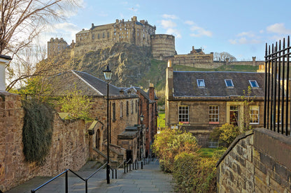 Cheatwell Games 1000 Piece Jigsaw World's Smallest Puzzle Edinburgh Castle
