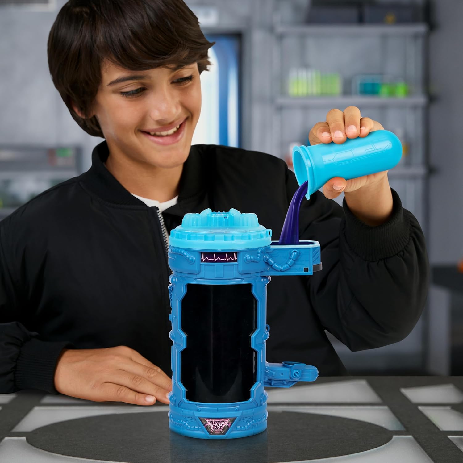 MrBeast Lab Hyper Fusion Mutators, Experiment & Create The Lightning Panther, Add Mutation Fluid, Press The Fingerprint Scanner & Reveal The Panther, Over 20 Points Of Articulation, Collect All 3