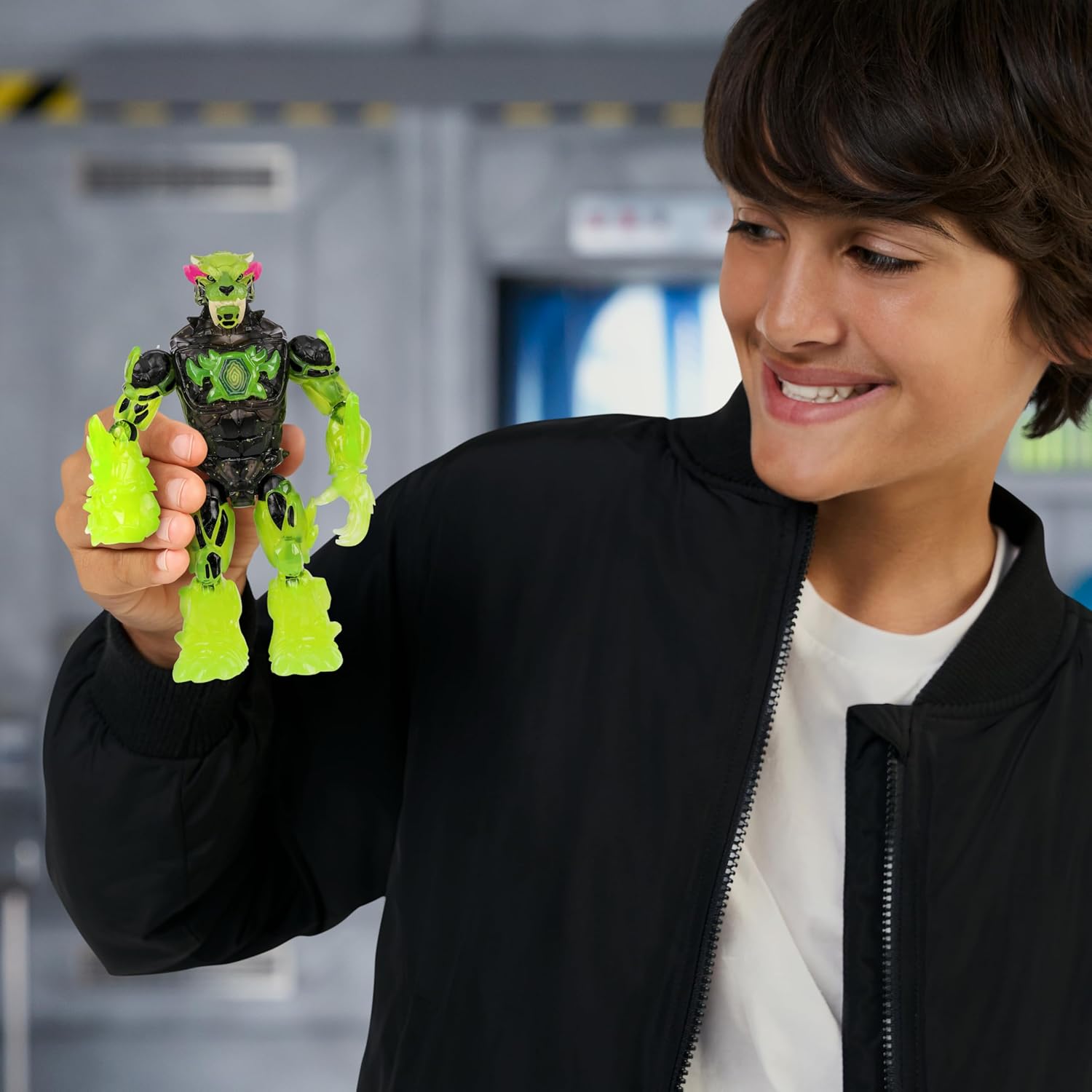 MrBeast Lab Hyper Fusion Mutators, Experiment & Create The Atomic Earth Panther, Add Mutation Fluid, Press The Fingerprint Scanner & Reveal The Panther, Over 20 Points Of Articulation, Collect All 3