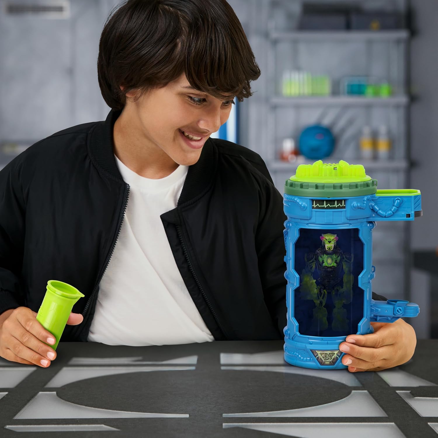 MrBeast Lab Hyper Fusion Mutators, Experiment & Create The Atomic Earth Panther, Add Mutation Fluid, Press The Fingerprint Scanner & Reveal The Panther, Over 20 Points Of Articulation, Collect All 3