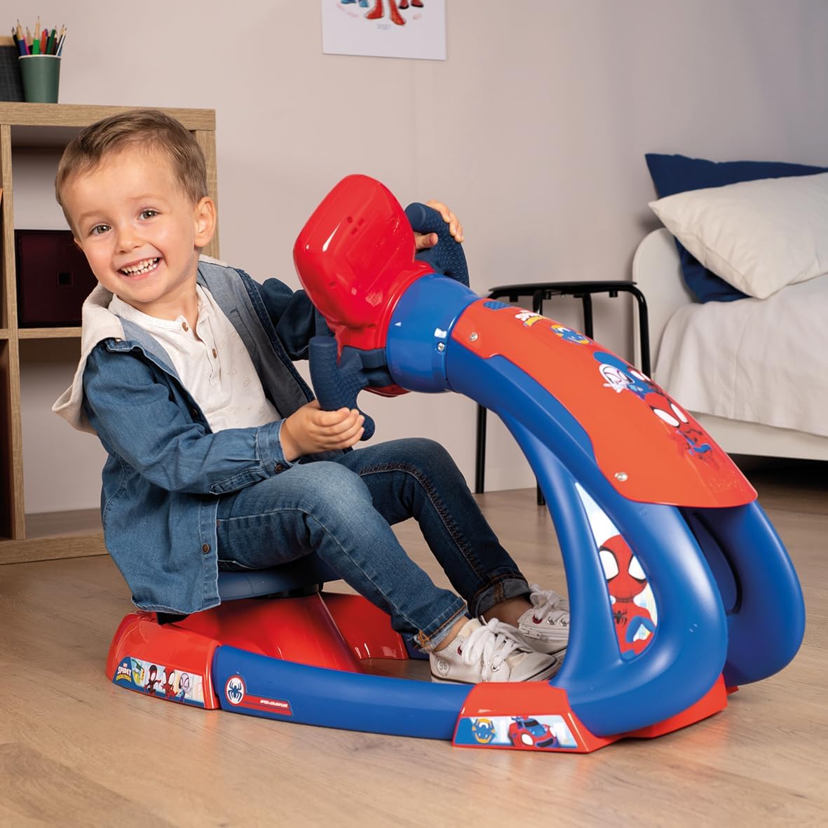 Smoby - Spidey - V8 Driver - Rijsimulator voor kinderen - Racecoureur - Elektronisch stuur - Boost- en achteruitrijfuncties - Geluiden en lichten - Vanaf 3 jaar - Gemaakt in Frankrijk