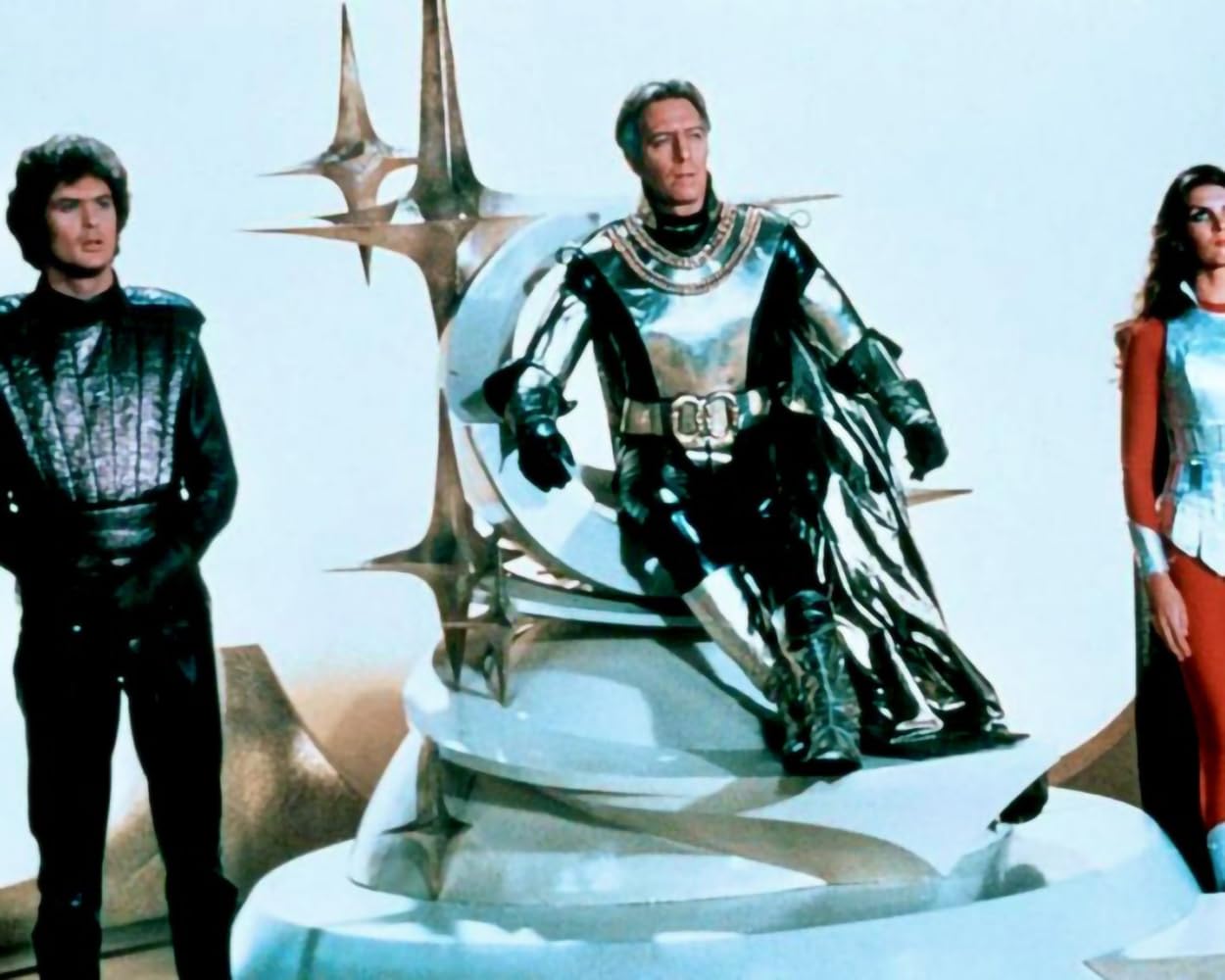 Star Crash - Sterne im Duell / Kultiges Science-Fiction-Abenteuer mit Starbesetzung (Pidax Film-Klassiker
