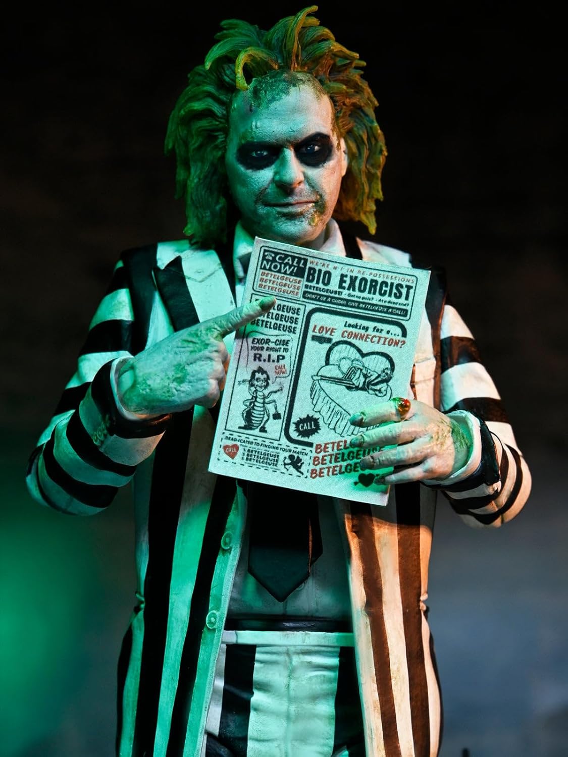 Neca : BEETLEJUICE STRIPED SUIT - BEETLEJUICE ULTIMATE 7 INCH Action Figure