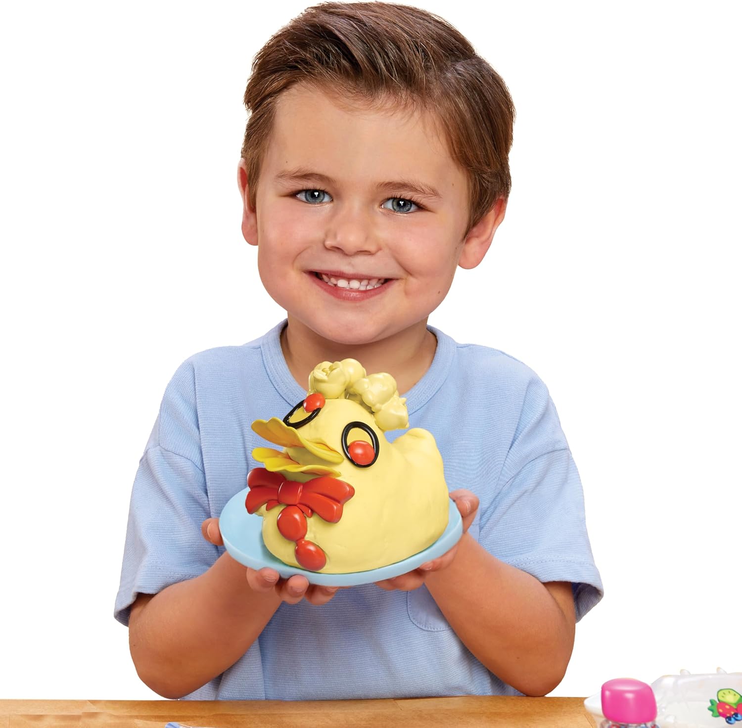 little tikes Creative Chefs Bluey Duck Cake Kit - Comes with Make It Mix and 15 Realistic Accessories, Pretend Play Cooking Set, NOT EDIBLE, Suitable for Boys and Girls Ages 3+ Years