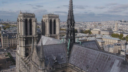 Des racines et des ailes : notre-dame de paris