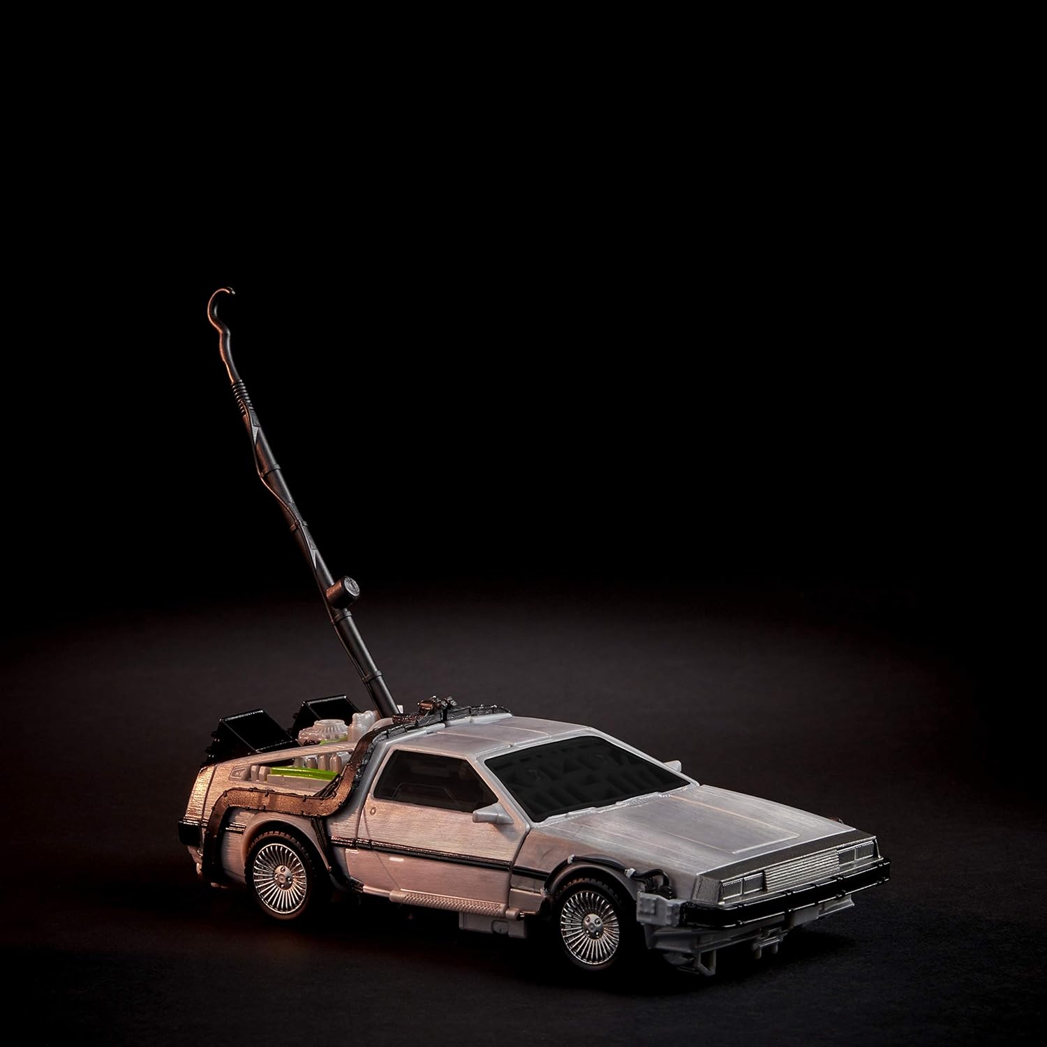 Transformers Generations Collaborative: Zurück in die Zukunft, Gigawatt – Zurück in die Zukunft 35er Edition – Ab 8 Jahren