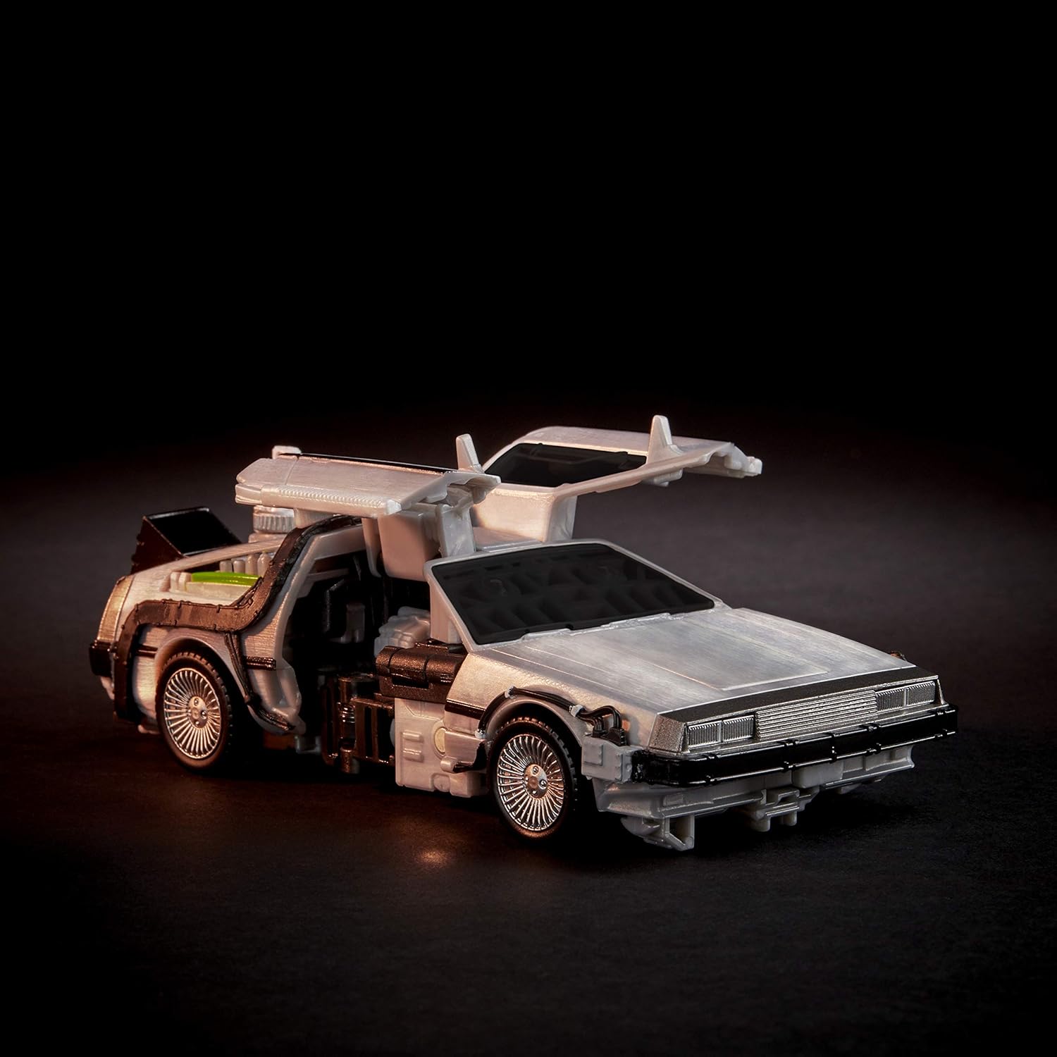 Transformers Generations Collaborative: Zurück in die Zukunft, Gigawatt – Zurück in die Zukunft 35er Edition – Ab 8 Jahren