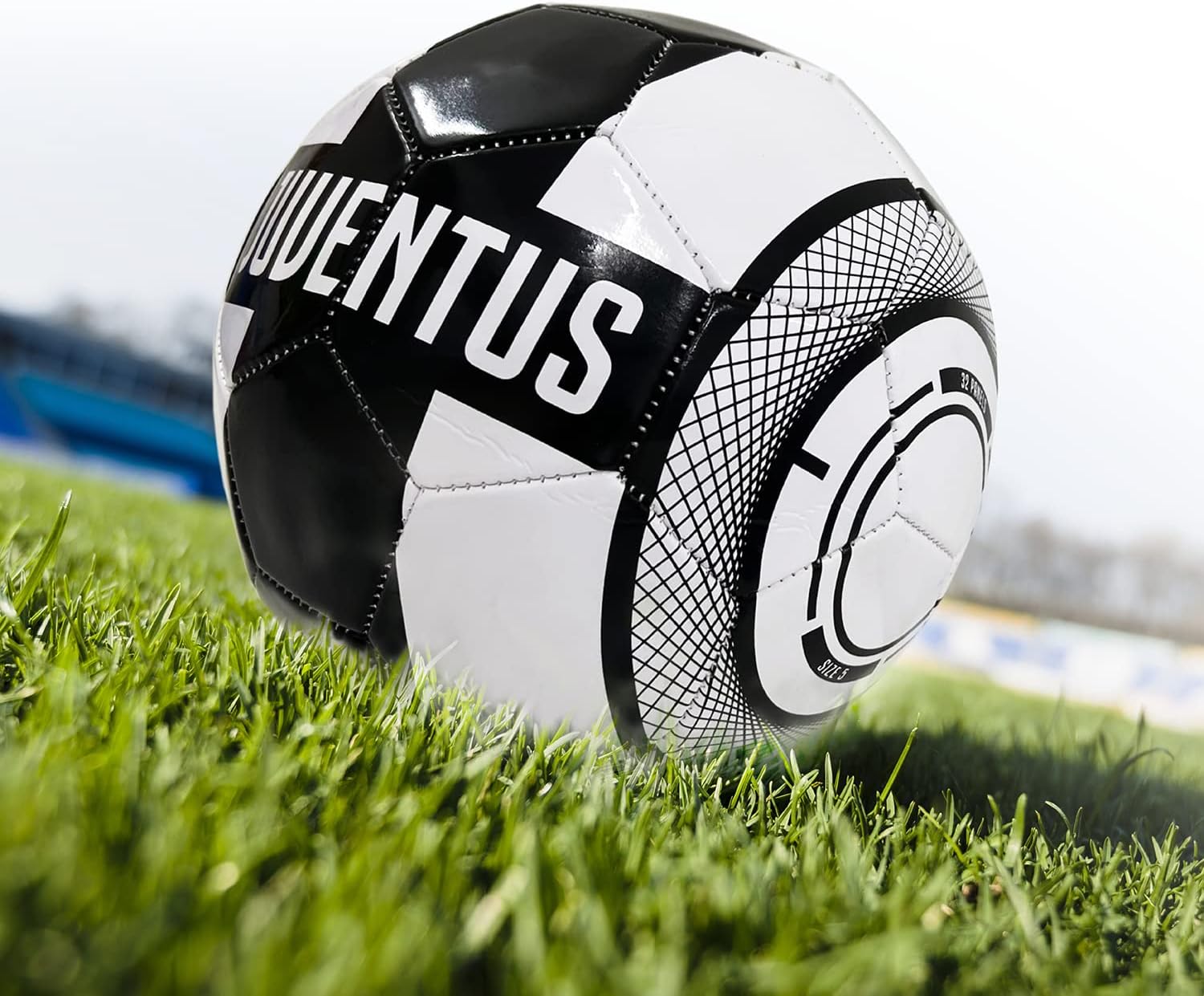 Mondo Toys Voetbal genaaid F.C. Juventus Pro - officieel product - maat 5-400 g - kleur wit zwart - 13400