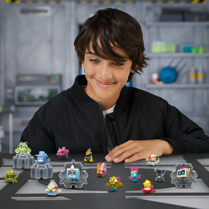 MrBeast Lab Swarms Hyper Fusion-serie, verzamel meer dan 100 unieke Hyper Fusion Swarms, Mega Lab-pakket bevat 14 microbeesten, 14 verzamelstickers en 4 fusiecappen om je eigen te bouwen