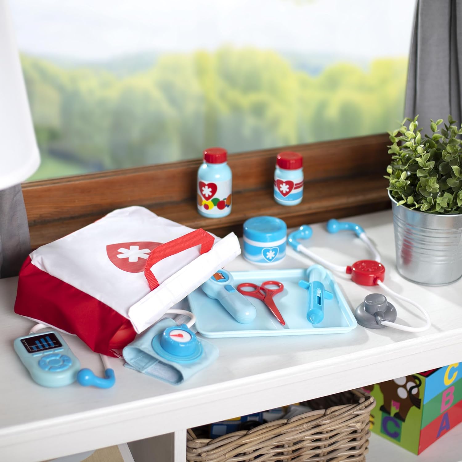 Melissa & Doug - Mallette Docteur 25 Pièces - Jeu De Rôle Apprenti Docteur - Jeu Imitation - Jouet D'Activité, De Développement Et D'Apprentissage - Cadeau Enfant 3 Ans Et +