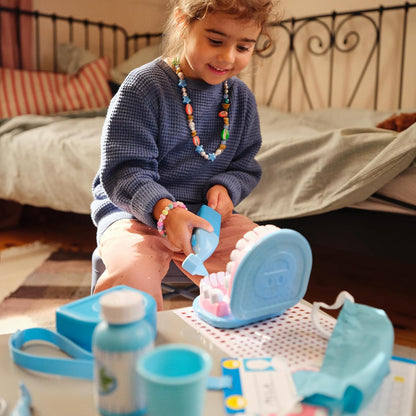 Melissa & Doug - Super Smile Dentist Kit