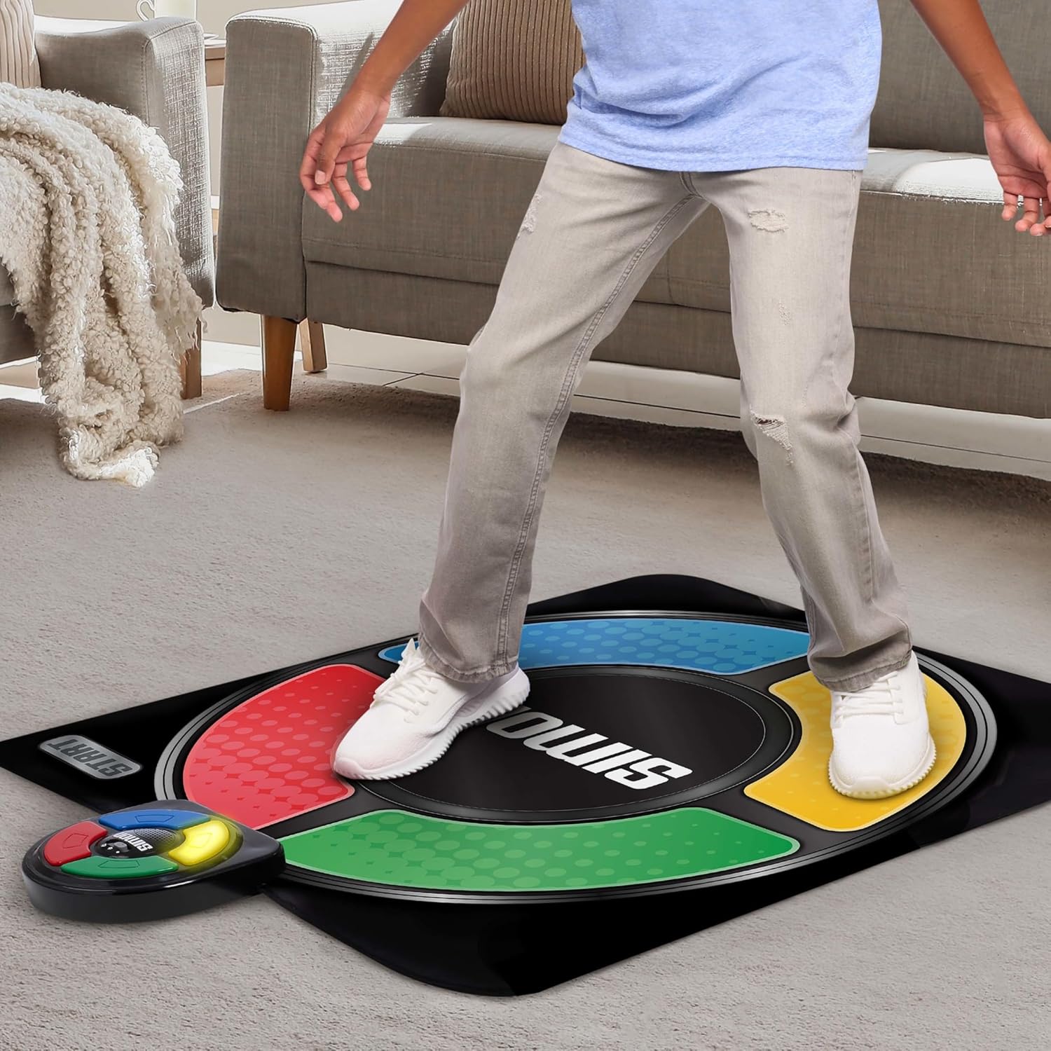 Just Play Hasbro Simon Jump, Sprungspielmatte mit Sound- und Lichteffekten, elektronische Gedächtnisspiele für Kinder, Spielzeug ab 8 Jahre